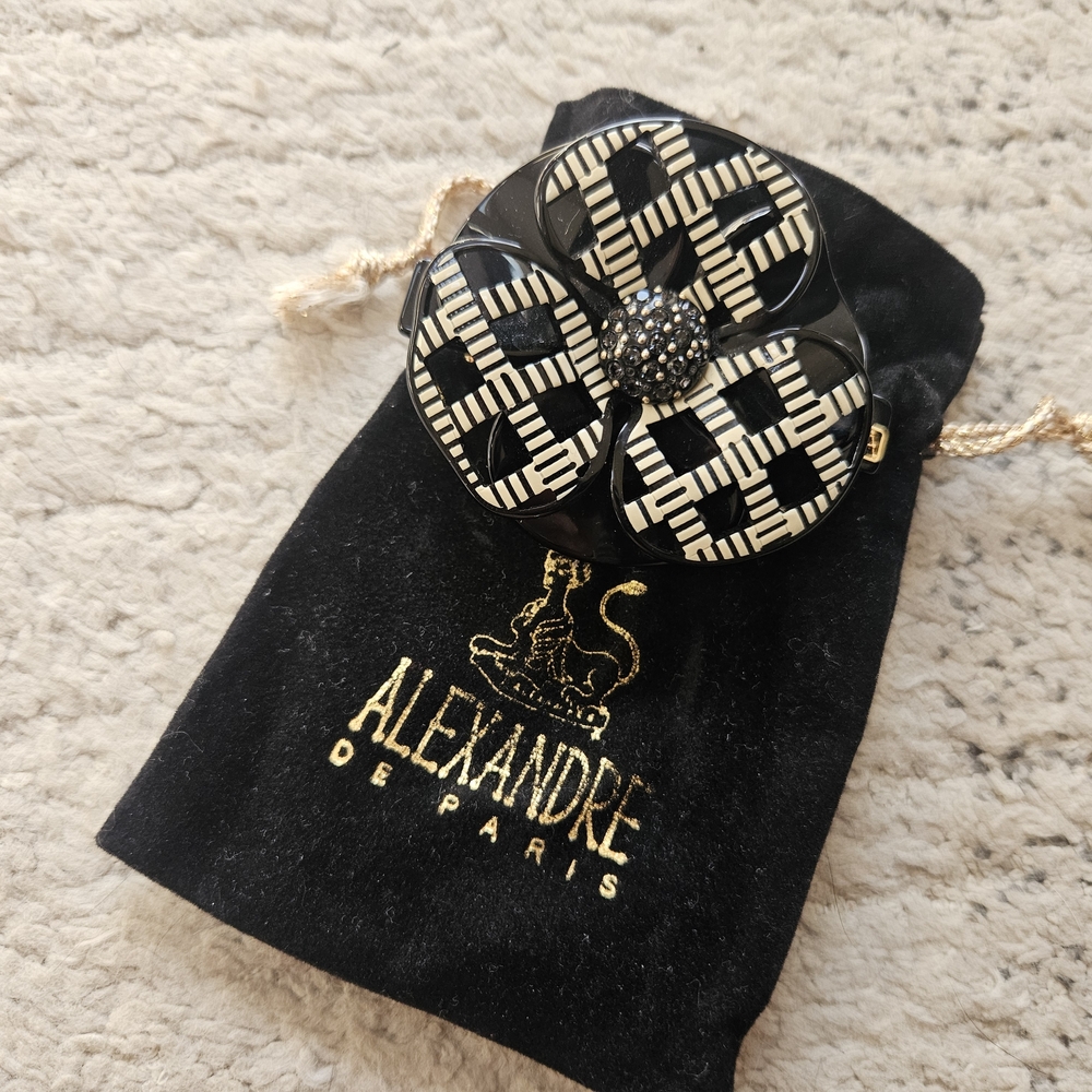 Black and White Hair Clip